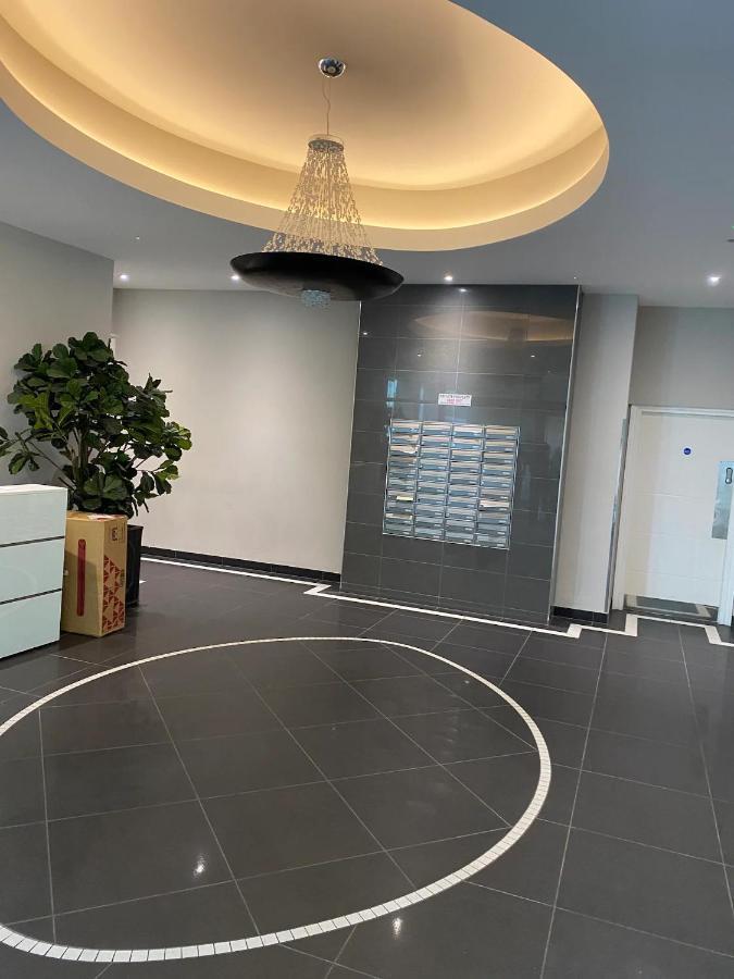 برايتون Beautiful Apartment Very Close To The Beach المظهر الخارجي الصورة